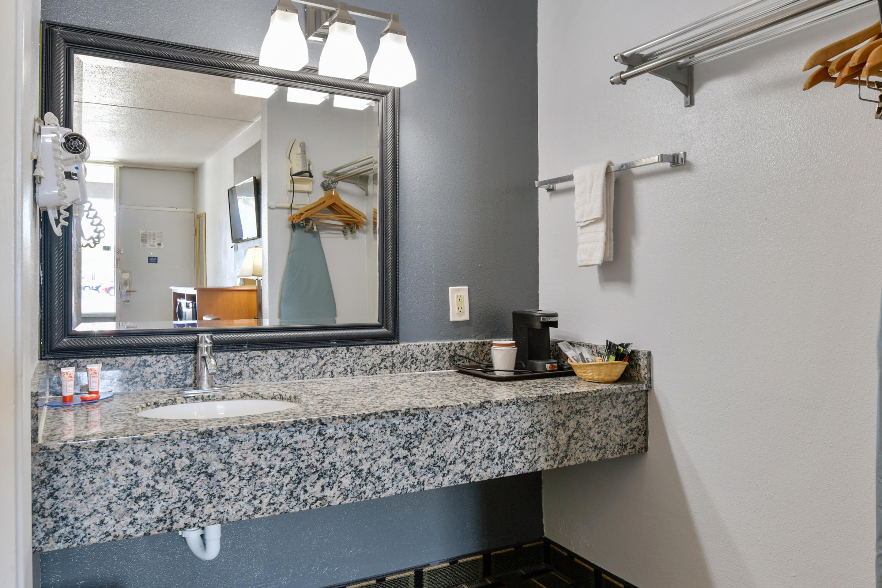 Oyo Hotel Lake Park - Valdosta Area Экстерьер фото